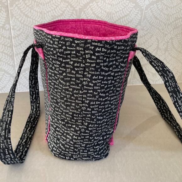 Large Shoulder Tote/Bag for Knitting/Crafting/Yarn, Needles, Knit, Black, Pink - Picture 4 of 9